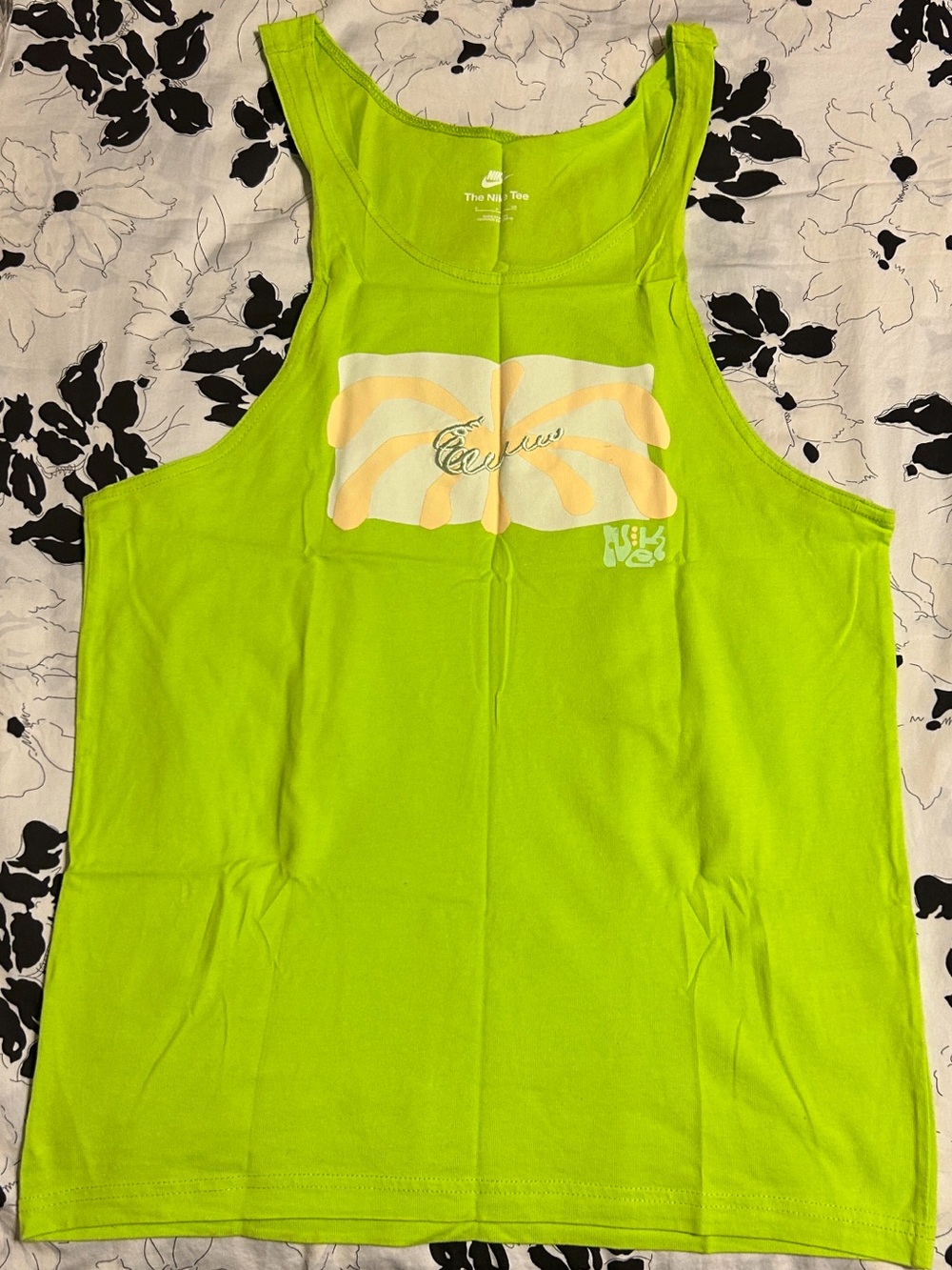 The Nike Tee Neon Lime Scoop Neck Tank S